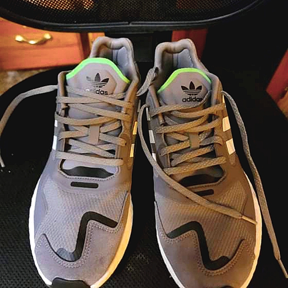 Adidas Day Jogger 'Grey Green' lace up sneakers
